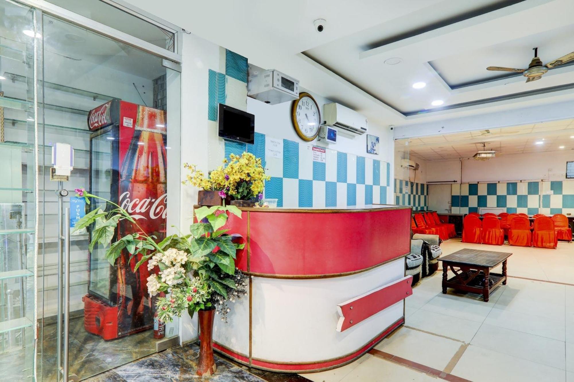 Hotel O Moon Palace Near Sahara Ganj Mall Lucknow Exterior foto